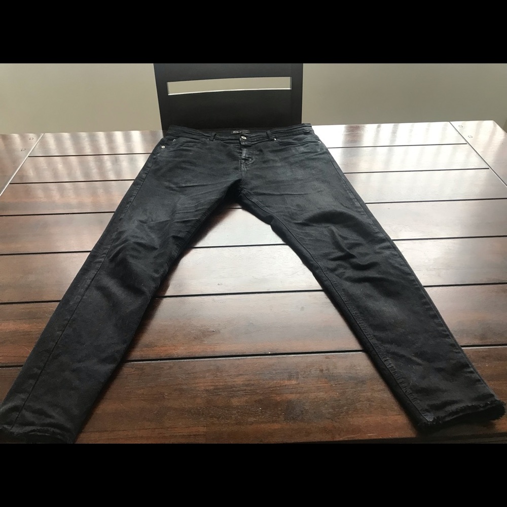 Zara black carrot fit denim jeans
